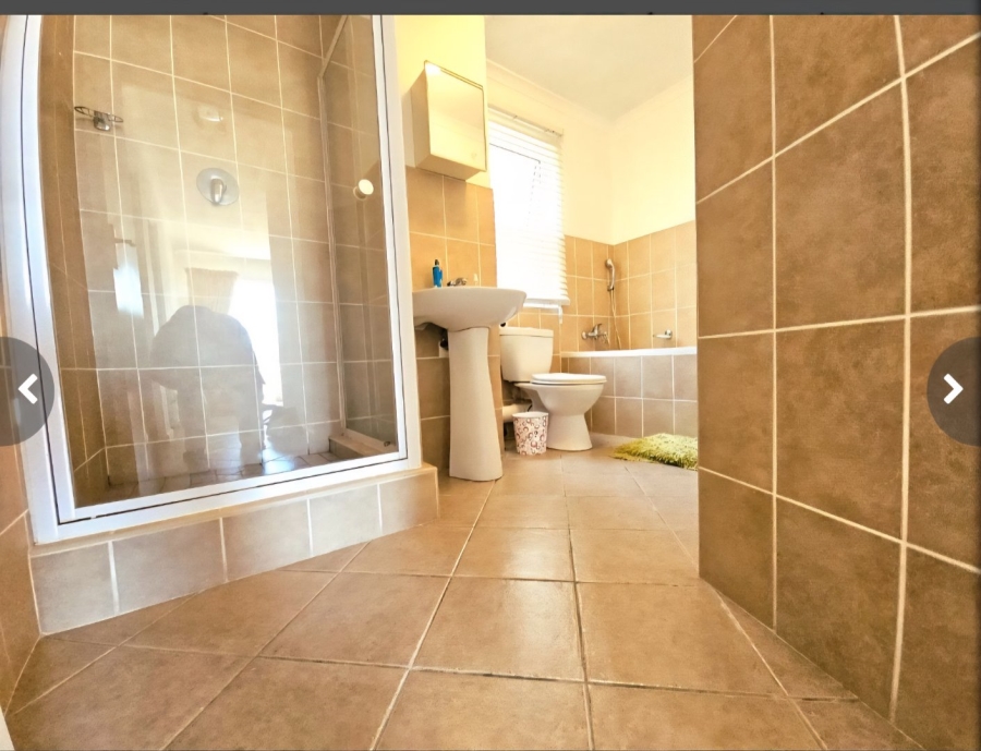 To Let 2 Bedroom Property for Rent in Gordons Bay Central Western Cape